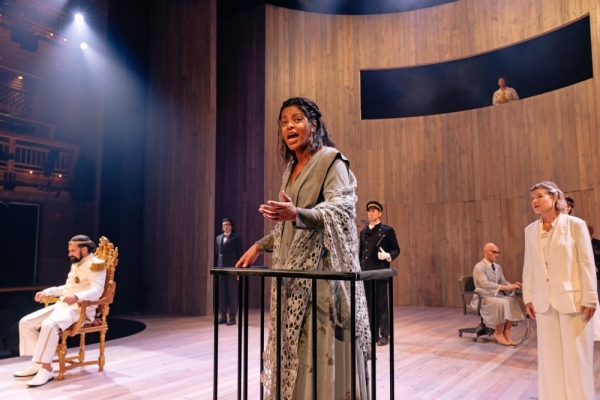 Jessica Dean Turner (Hermione)in Chicago Shakespeare Theater’s production of Shakespeare’s The Winter’s Tale, directed by Artistic Director Edward Hall and performed in repertory with A Midsummer Night’s Dream, October 13–December 12, 2026.